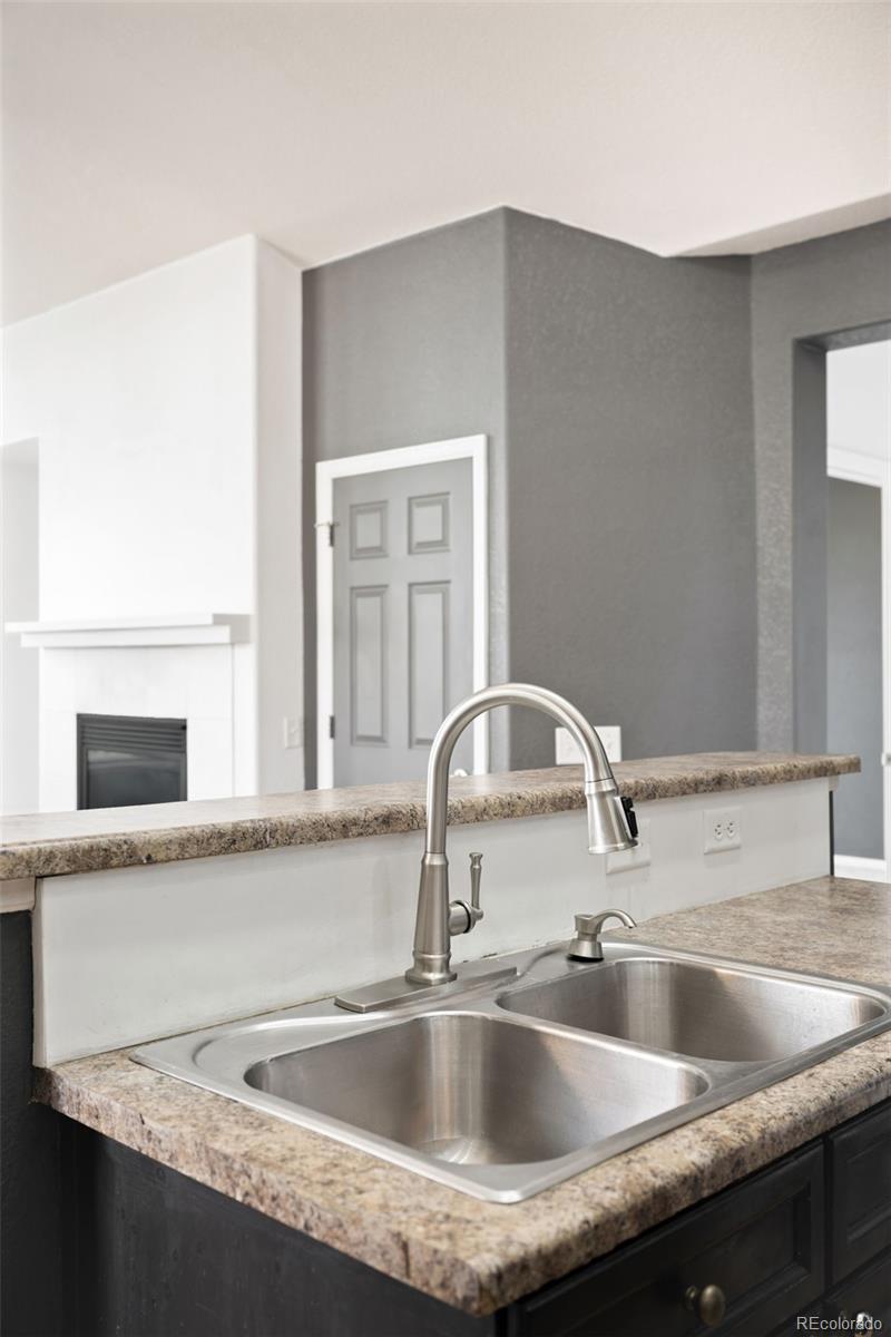 MLS Image #13 for 2240 s vaughn way 201,aurora, Colorado