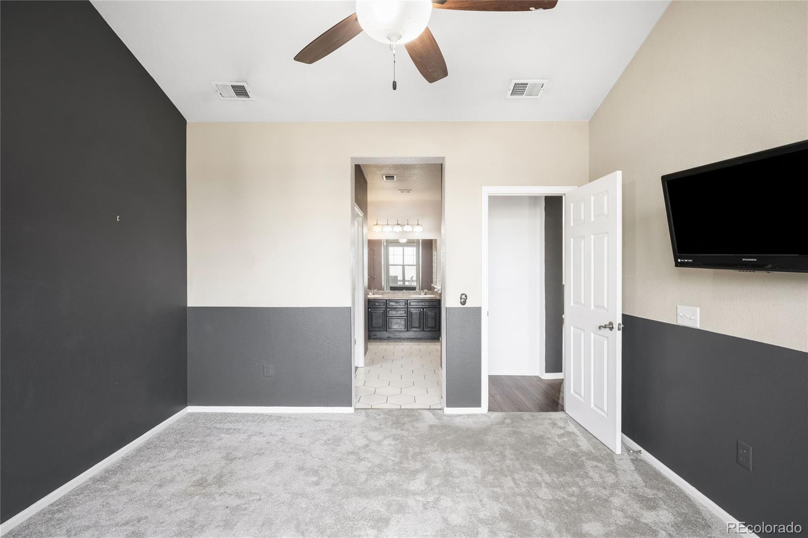 MLS Image #16 for 2240 s vaughn way 201,aurora, Colorado