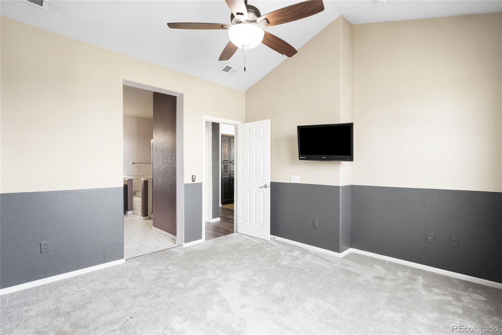 MLS Image #17 for 2240 s vaughn way 201,aurora, Colorado