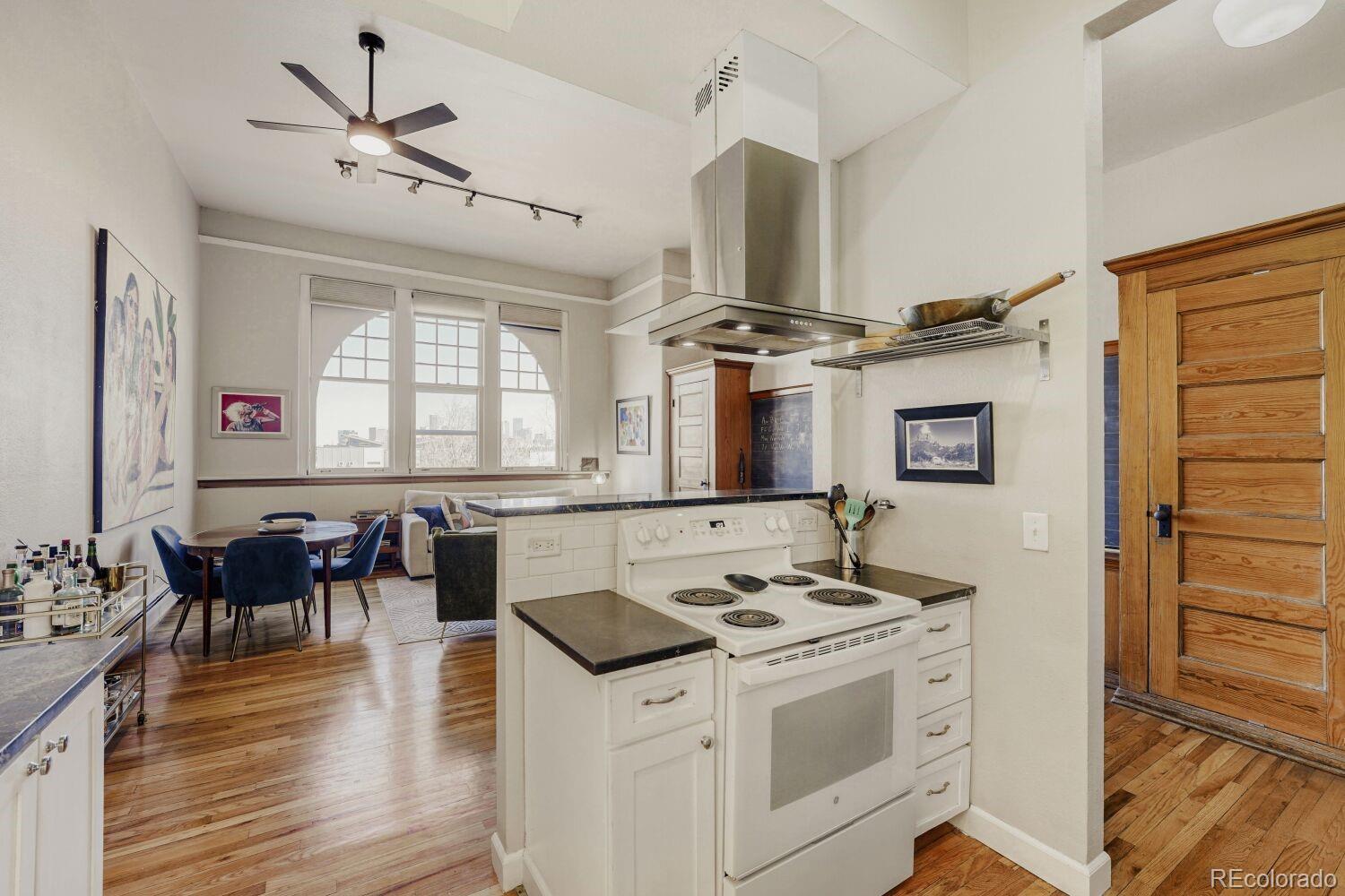 MLS Image #4 for 2351  federal boulevard 306,denver, Colorado