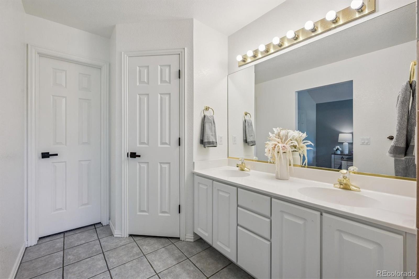MLS Image #21 for 183  quaker way,golden, Colorado