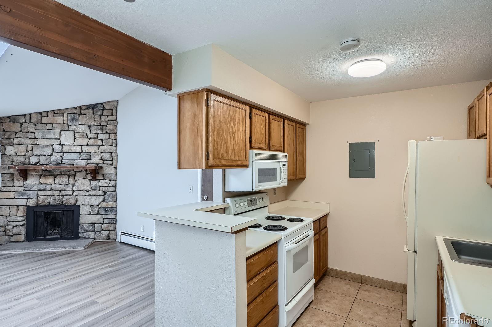 MLS Image #5 for 10150 e virginia avenue 7-301,denver, Colorado