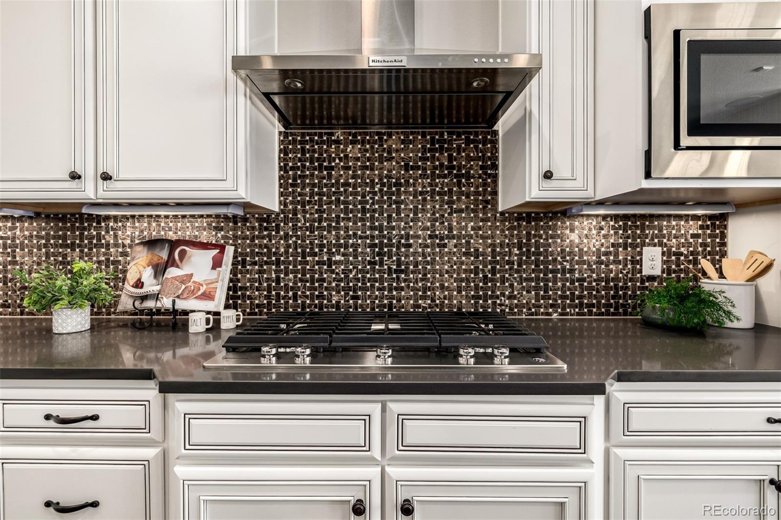 MLS Image #14 for 22654 e henderson drive,aurora, Colorado