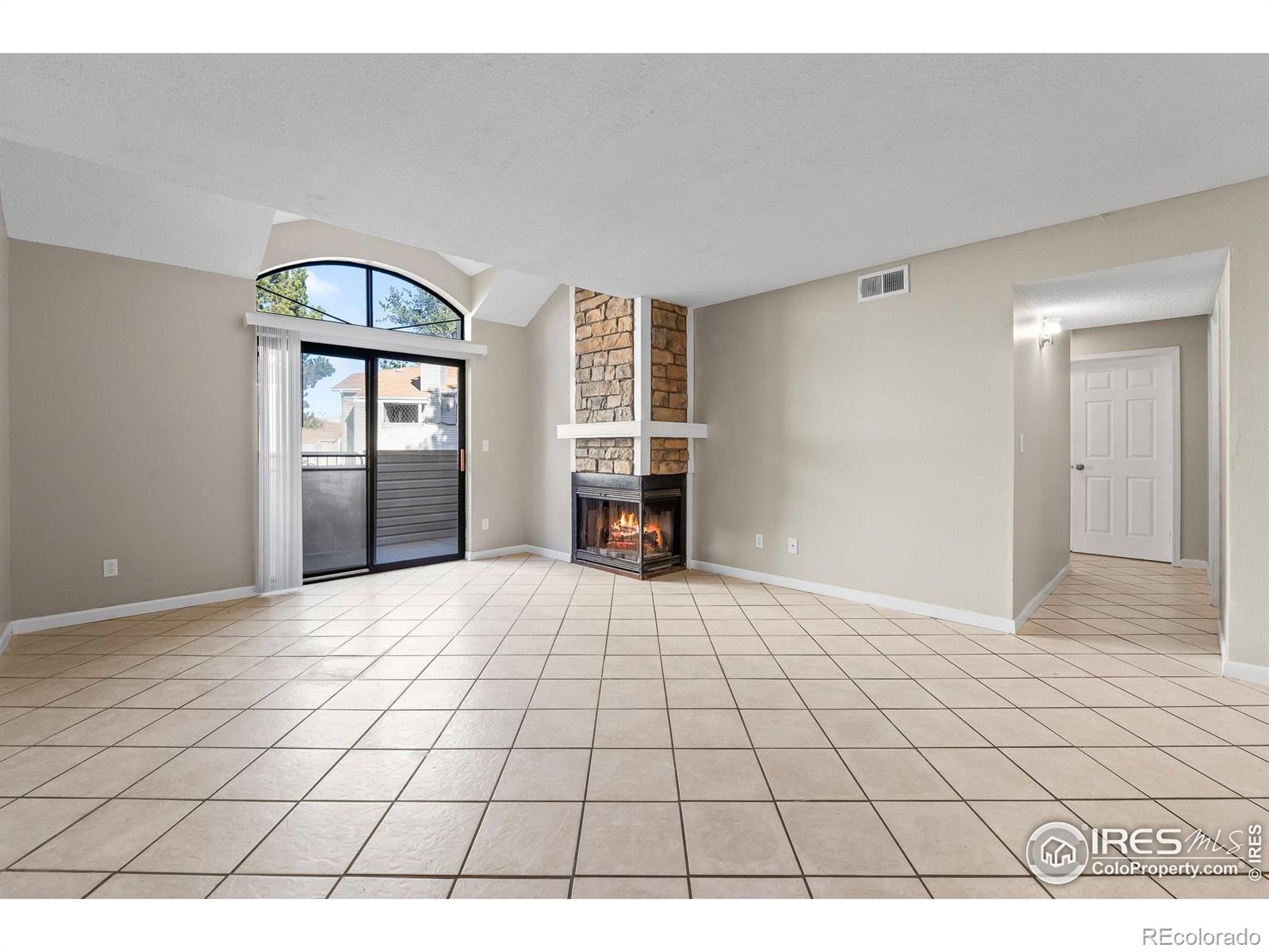 MLS Image #10 for 931 s zeno way 107,aurora, Colorado