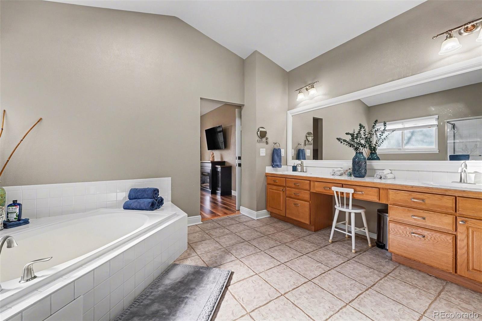 MLS Image #21 for 5101 s olathe circle,centennial, Colorado