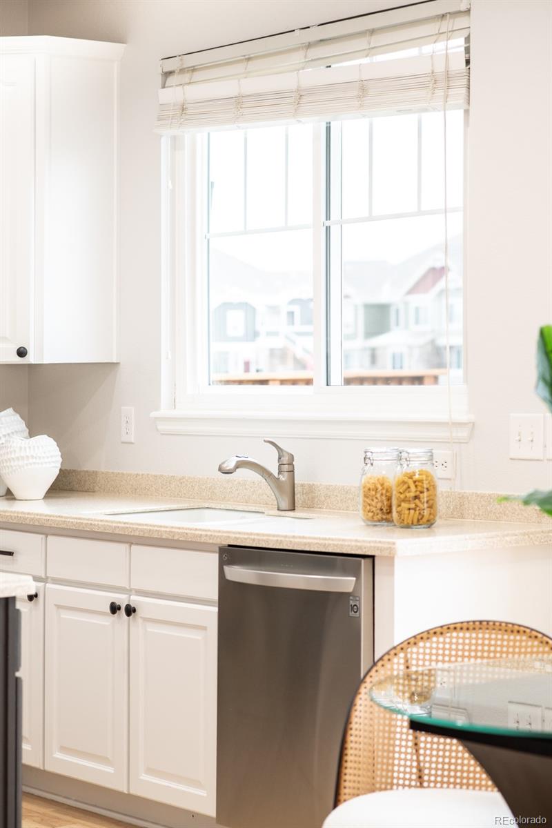 MLS Image #12 for 5681 s catawba way,aurora, Colorado