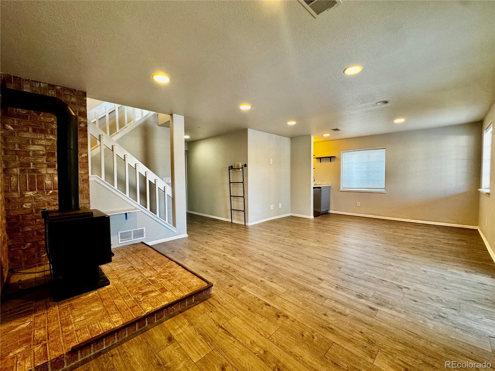 MLS Image #15 for 3615 s flanders street,aurora, Colorado