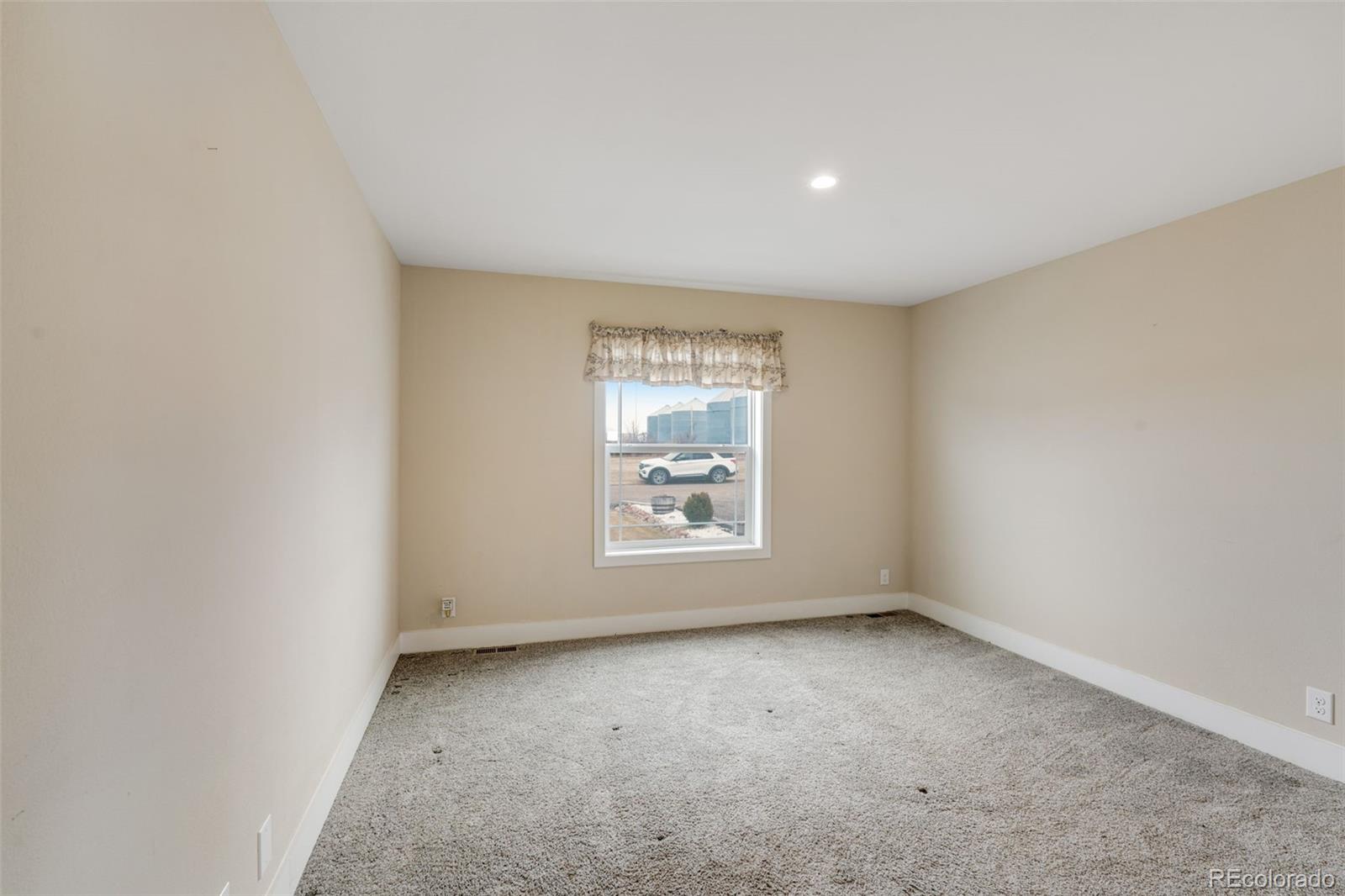 MLS Image #17 for 945  navajo avenue,flagler, Colorado