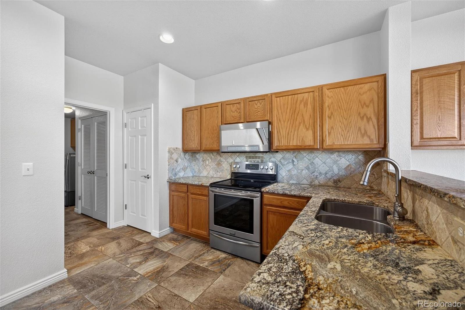 MLS Image #12 for 13886  legend trail,broomfield, Colorado