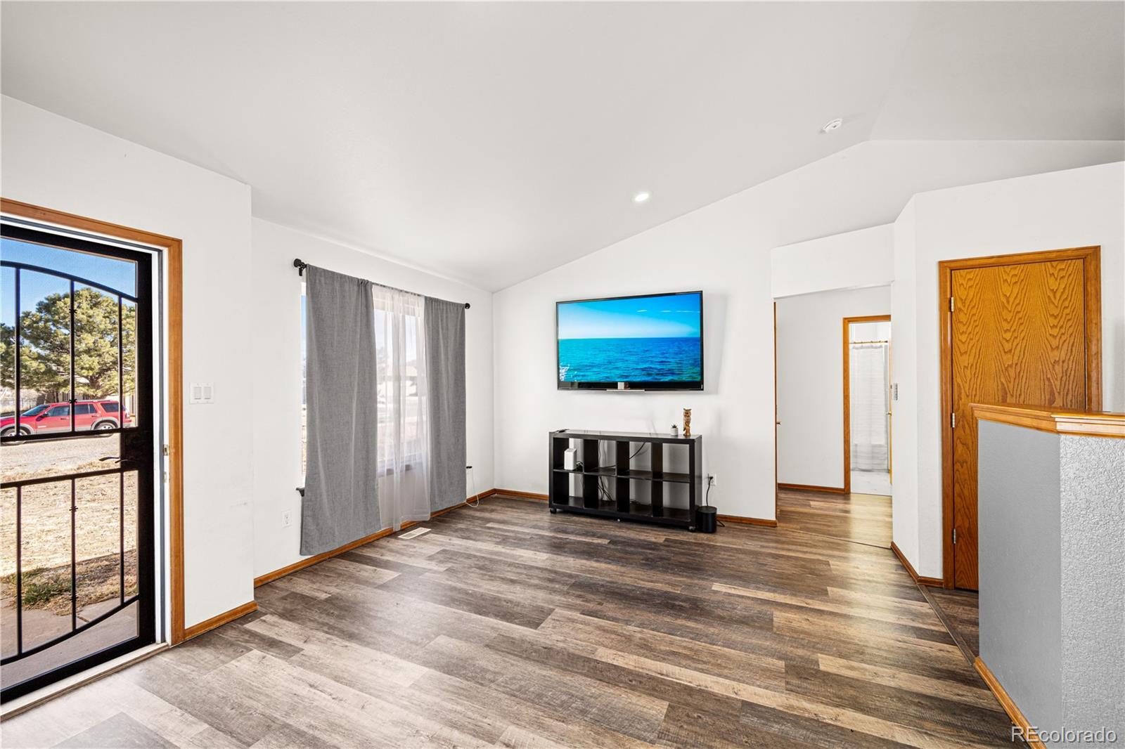 MLS Image #7 for 441 s oak creek drive,pueblo west, Colorado