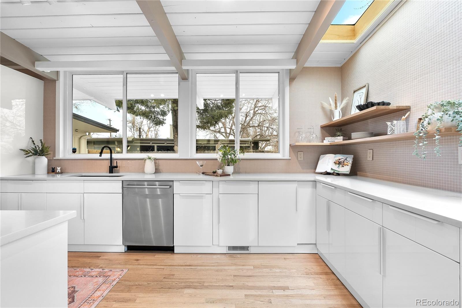 MLS Image #10 for 1309 s elm street,denver, Colorado
