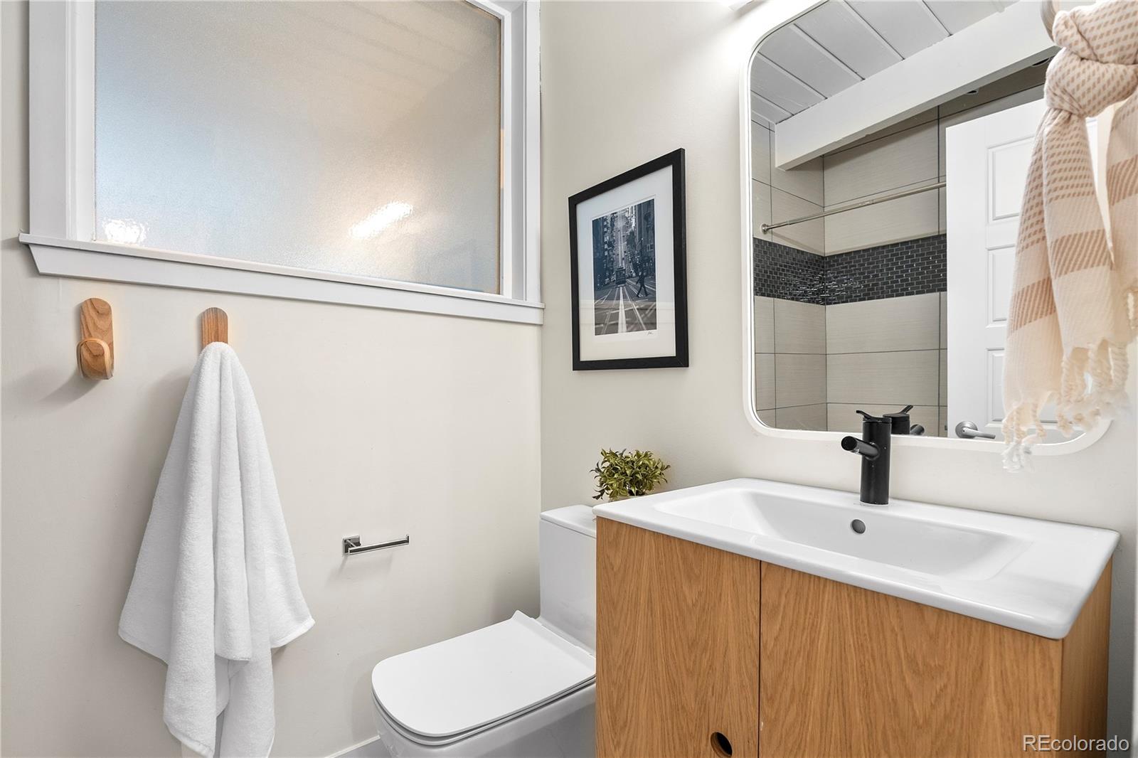 MLS Image #16 for 1309 s elm street,denver, Colorado