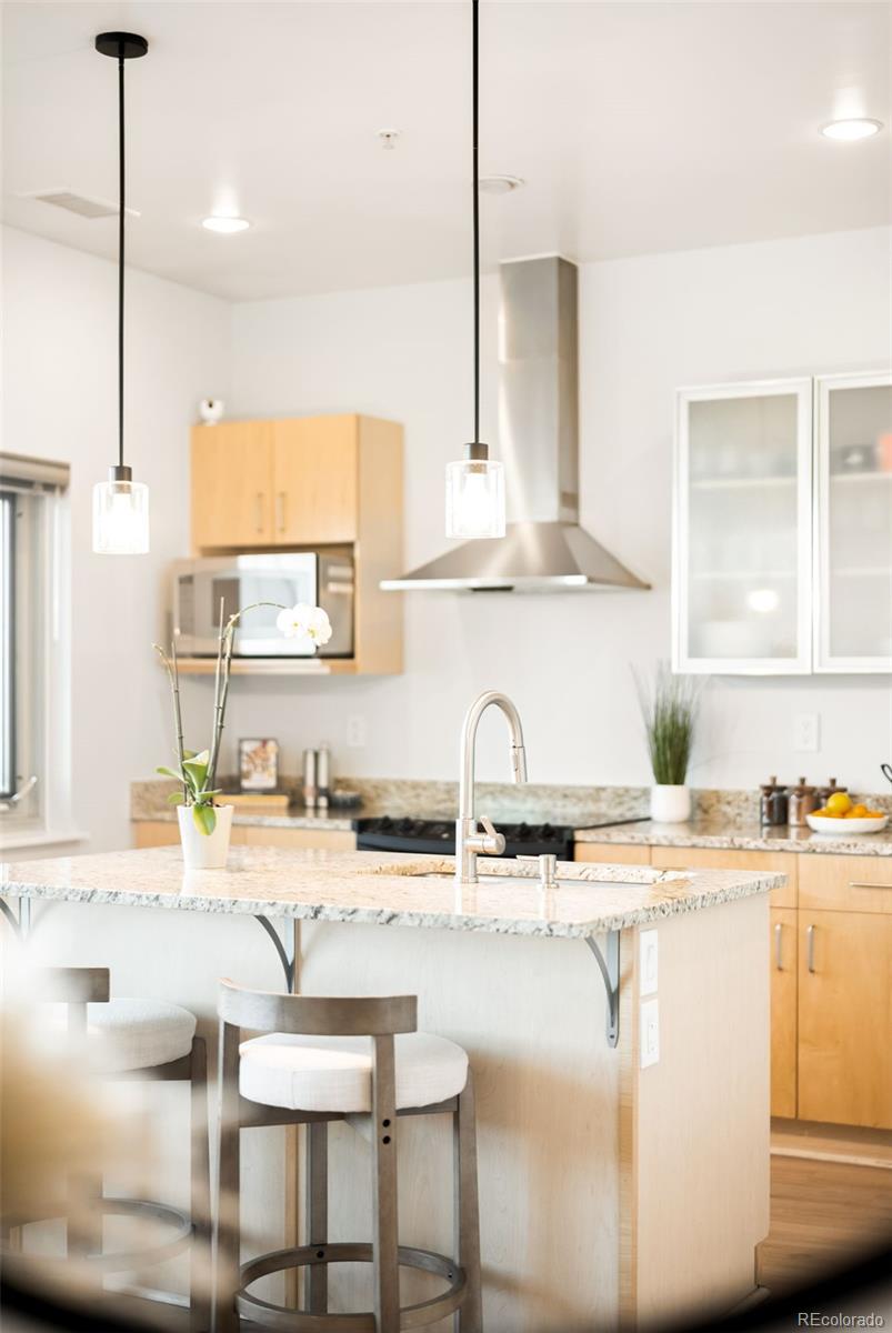 MLS Image #10 for 2958  syracuse street 316,denver, Colorado