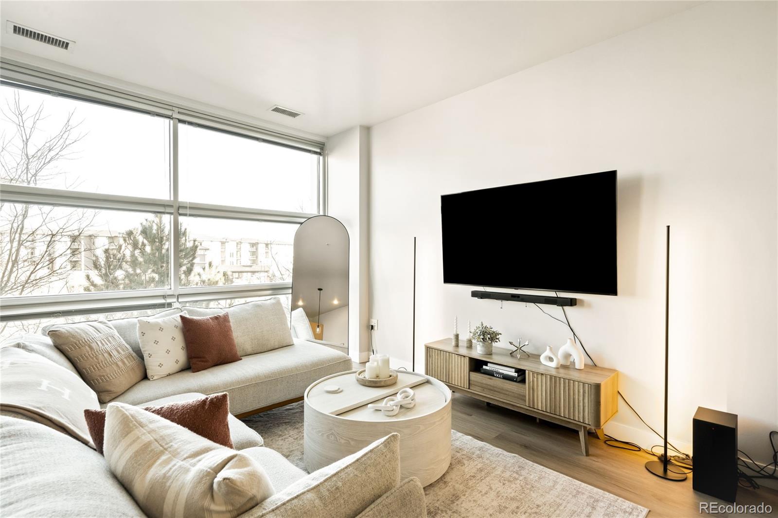 MLS Image #4 for 2958  syracuse street 316,denver, Colorado