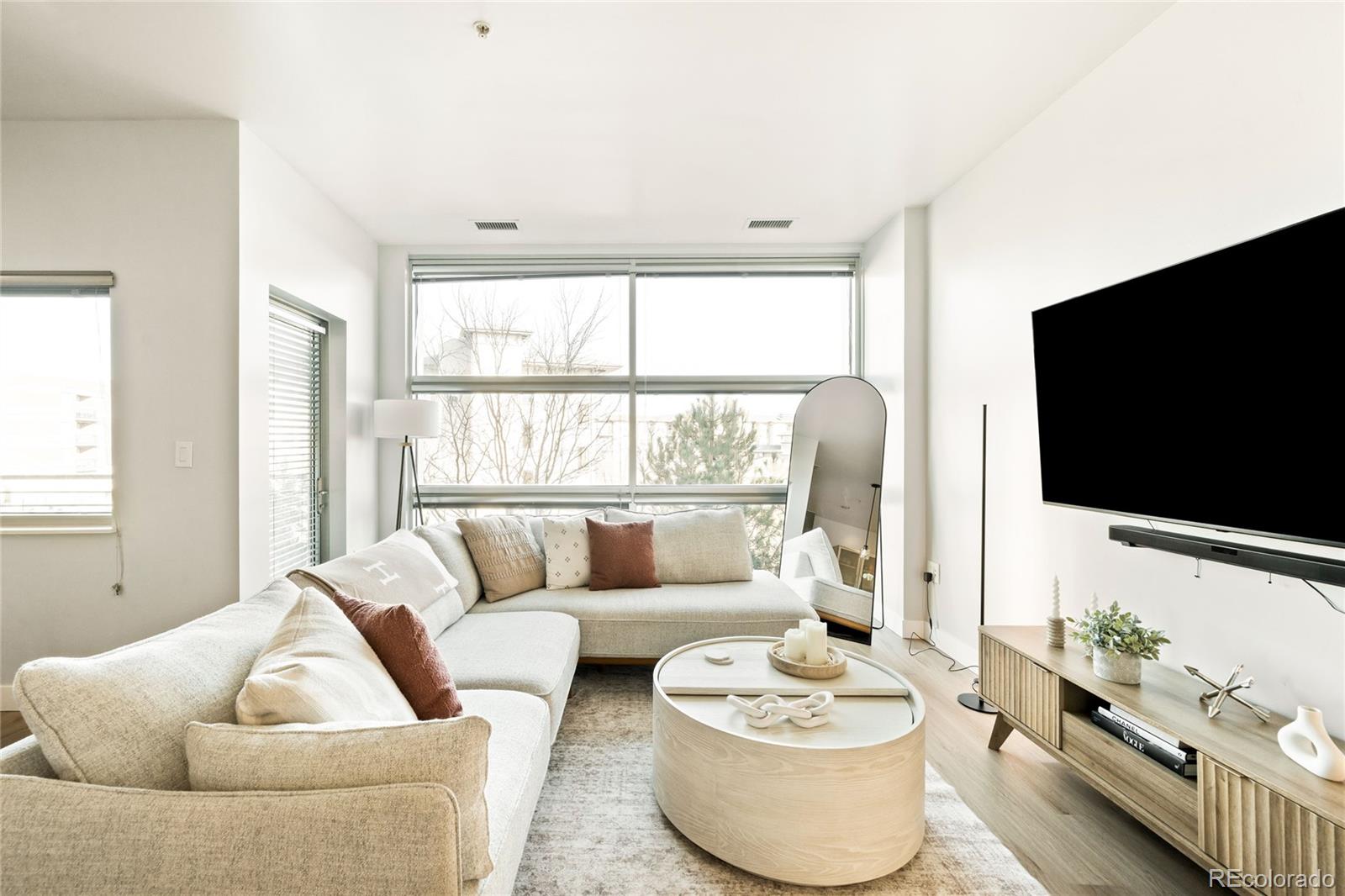 MLS Image #6 for 2958  syracuse street 316,denver, Colorado