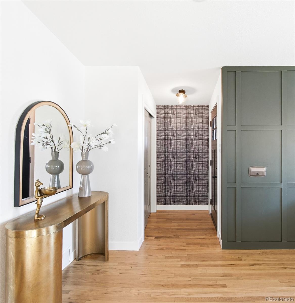 MLS Image #3 for 1511 s corona street,denver, Colorado