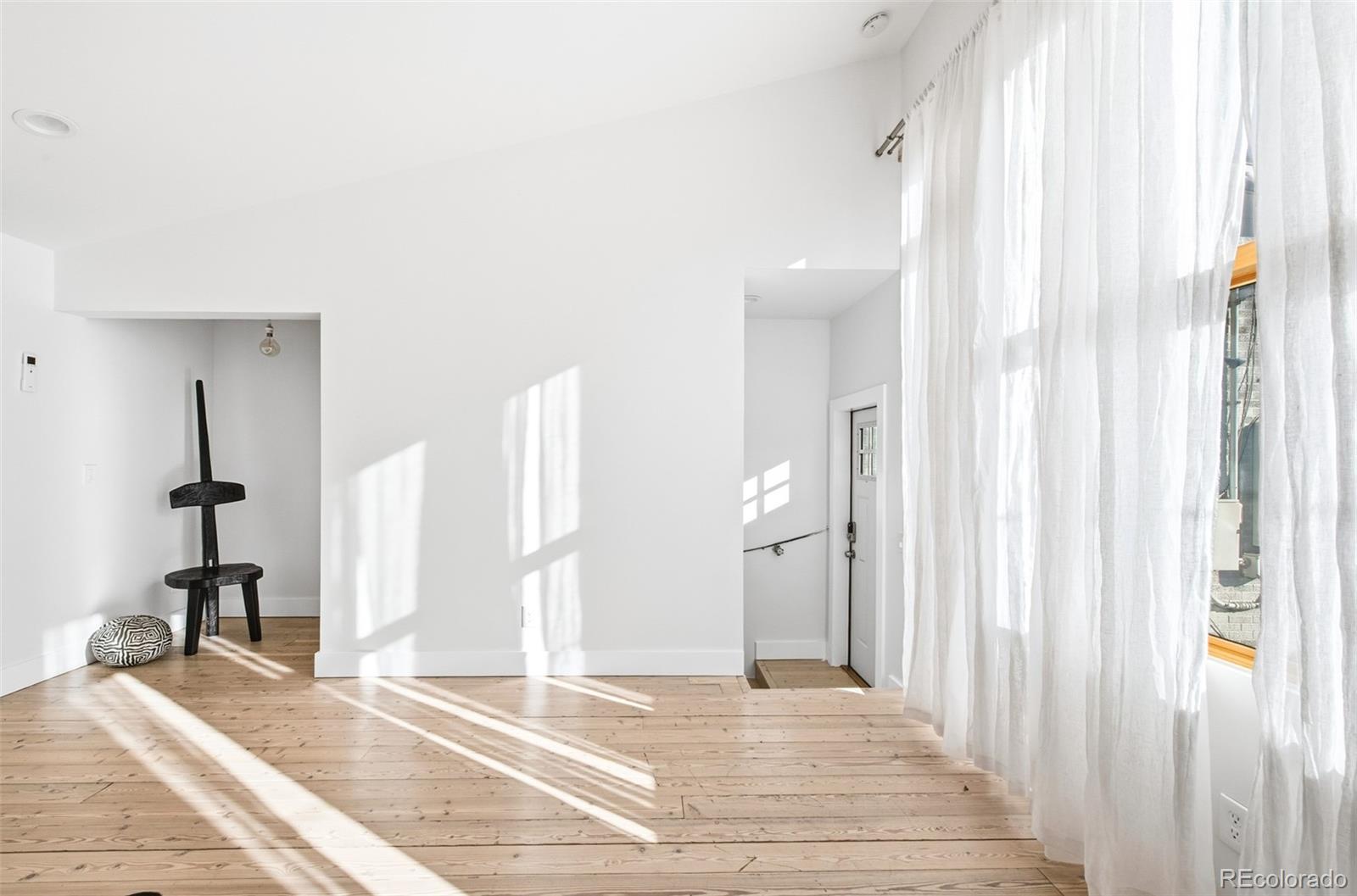 MLS Image #35 for 1511 s corona street,denver, Colorado
