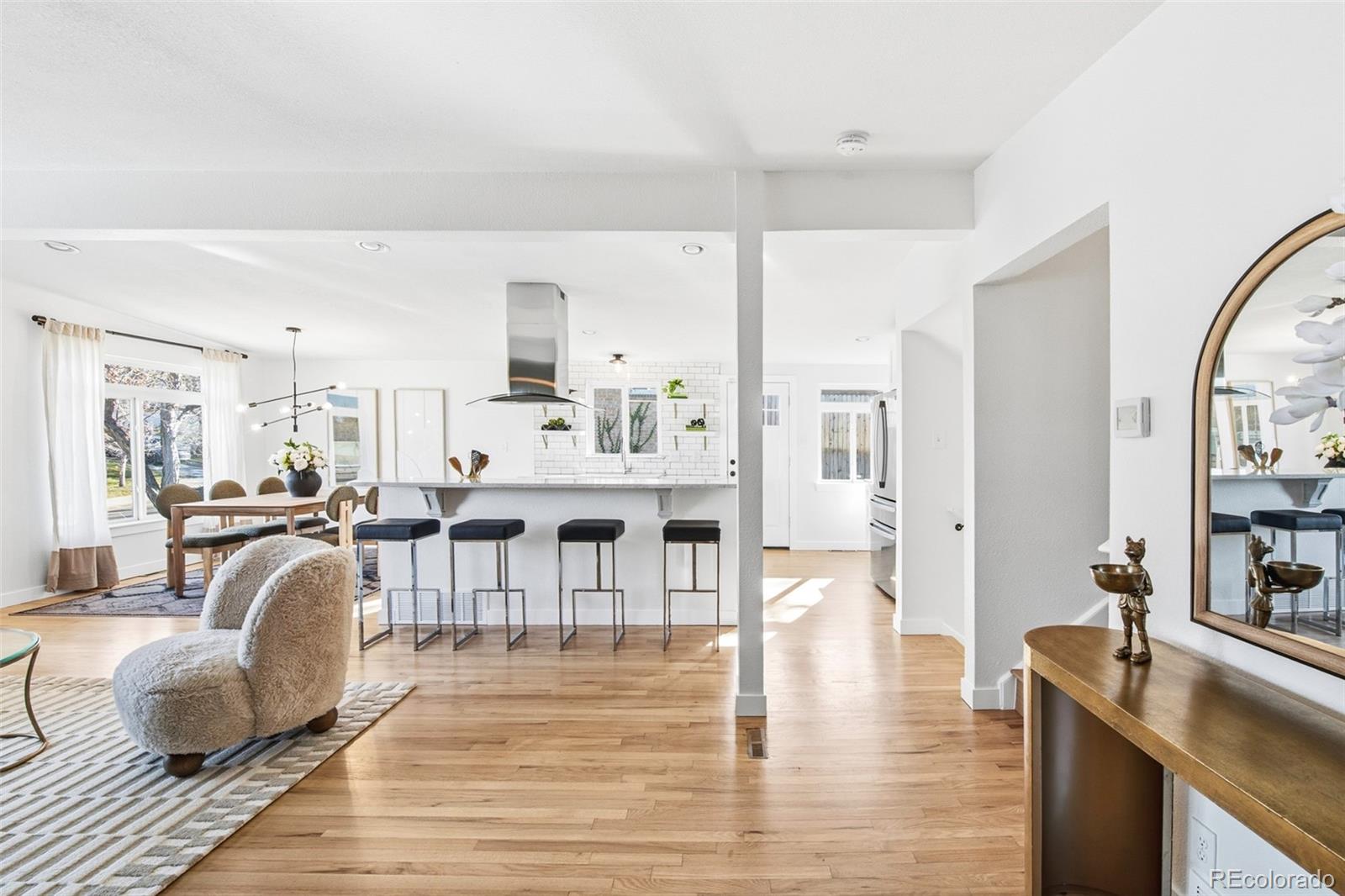 MLS Image #4 for 1511 s corona street,denver, Colorado