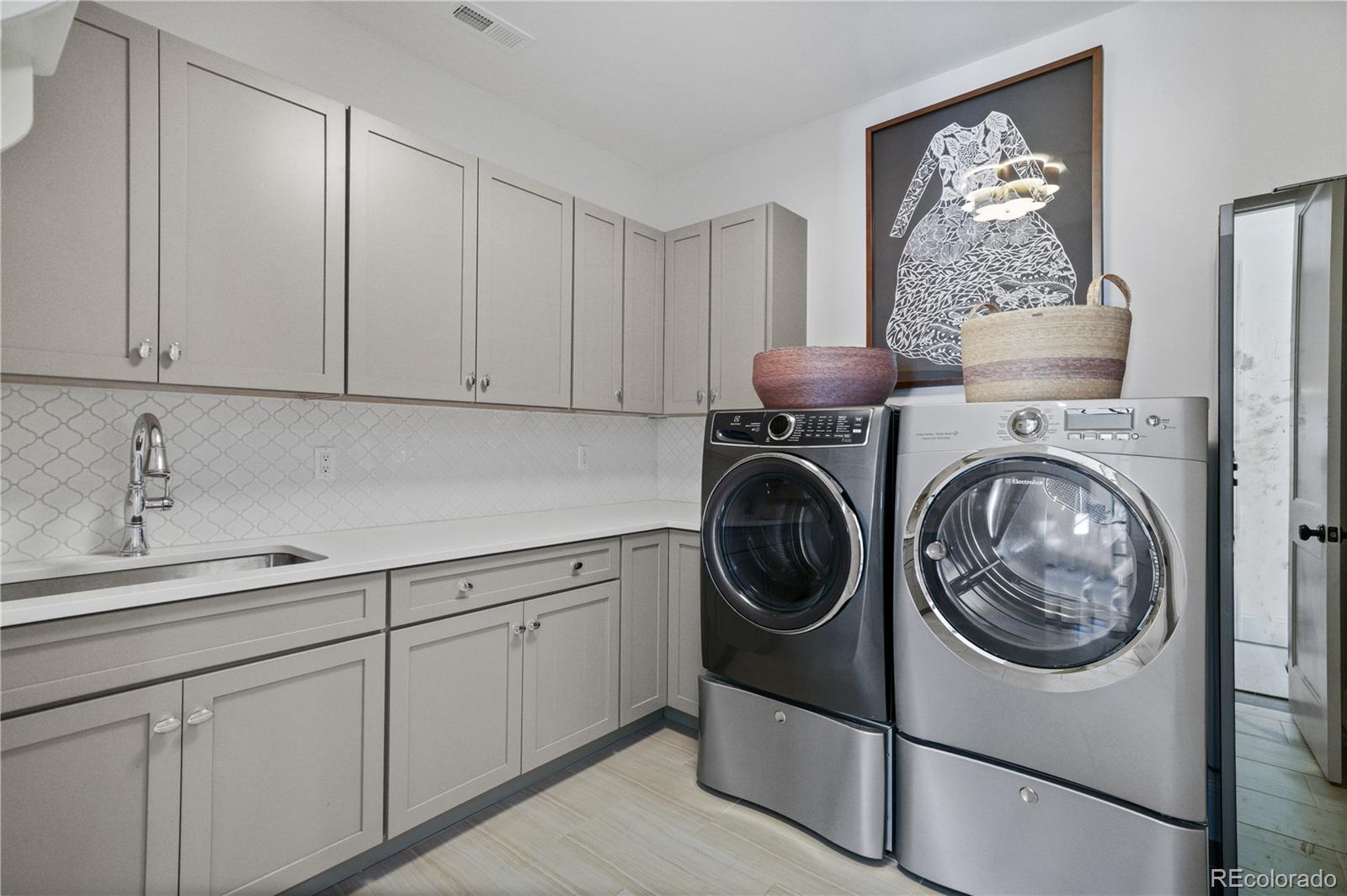 MLS Image #26 for 470 s york street,denver, Colorado