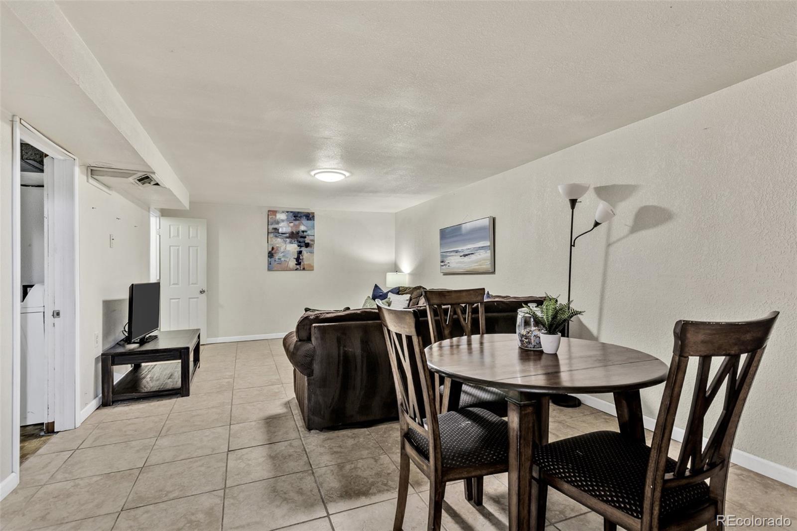 MLS Image #11 for 4971 w hurst place,denver, Colorado