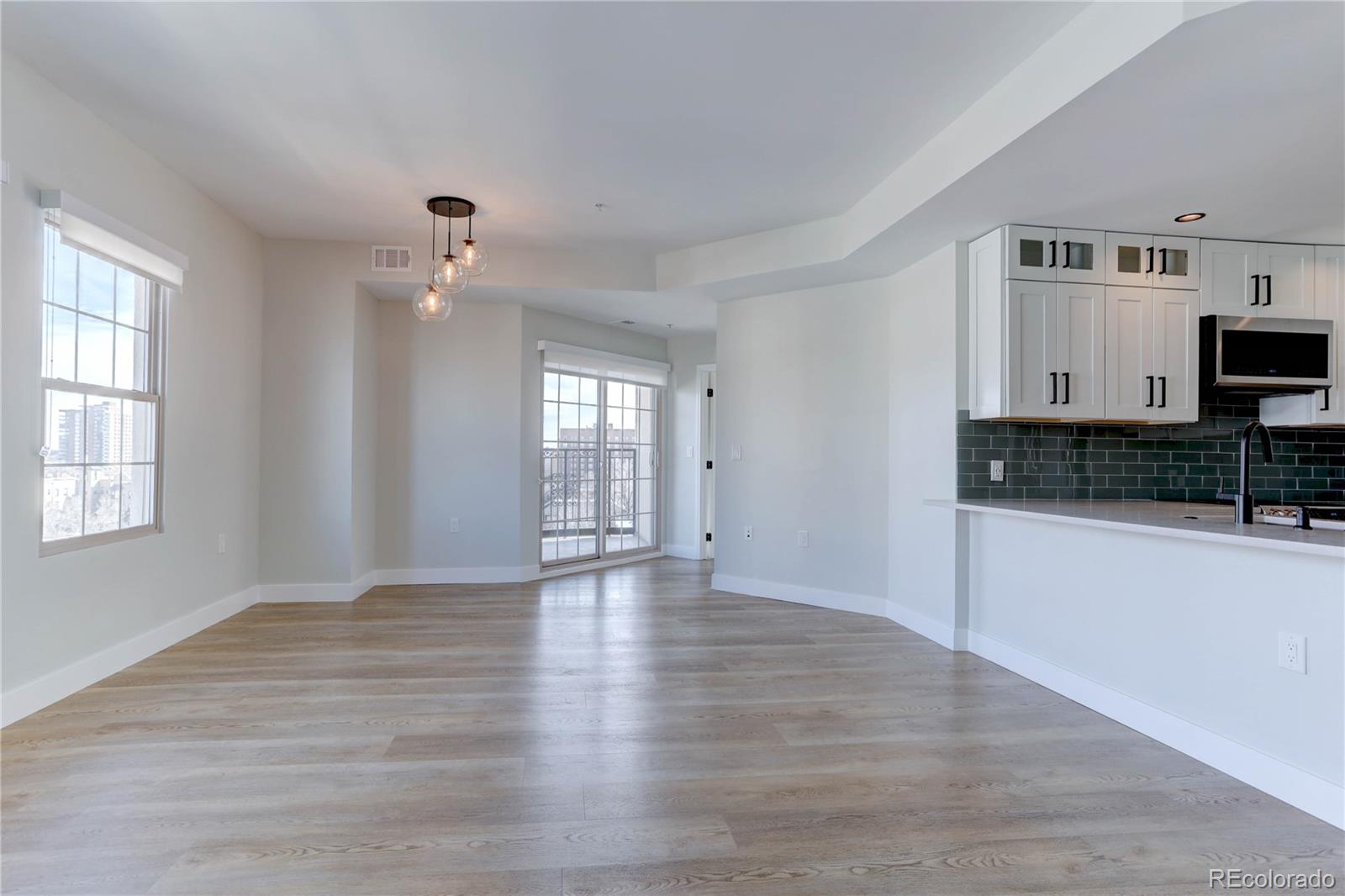 MLS Image #10 for 975 n lincoln street 9i,denver, Colorado