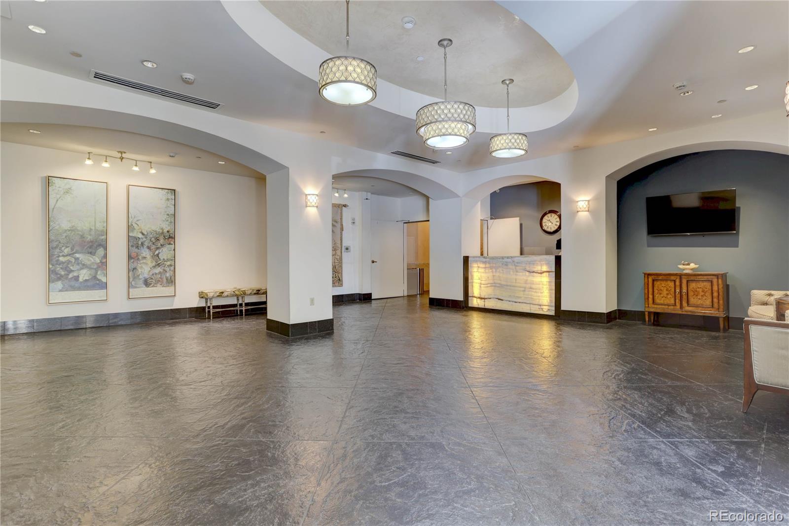 MLS Image #2 for 975 n lincoln street 9i,denver, Colorado