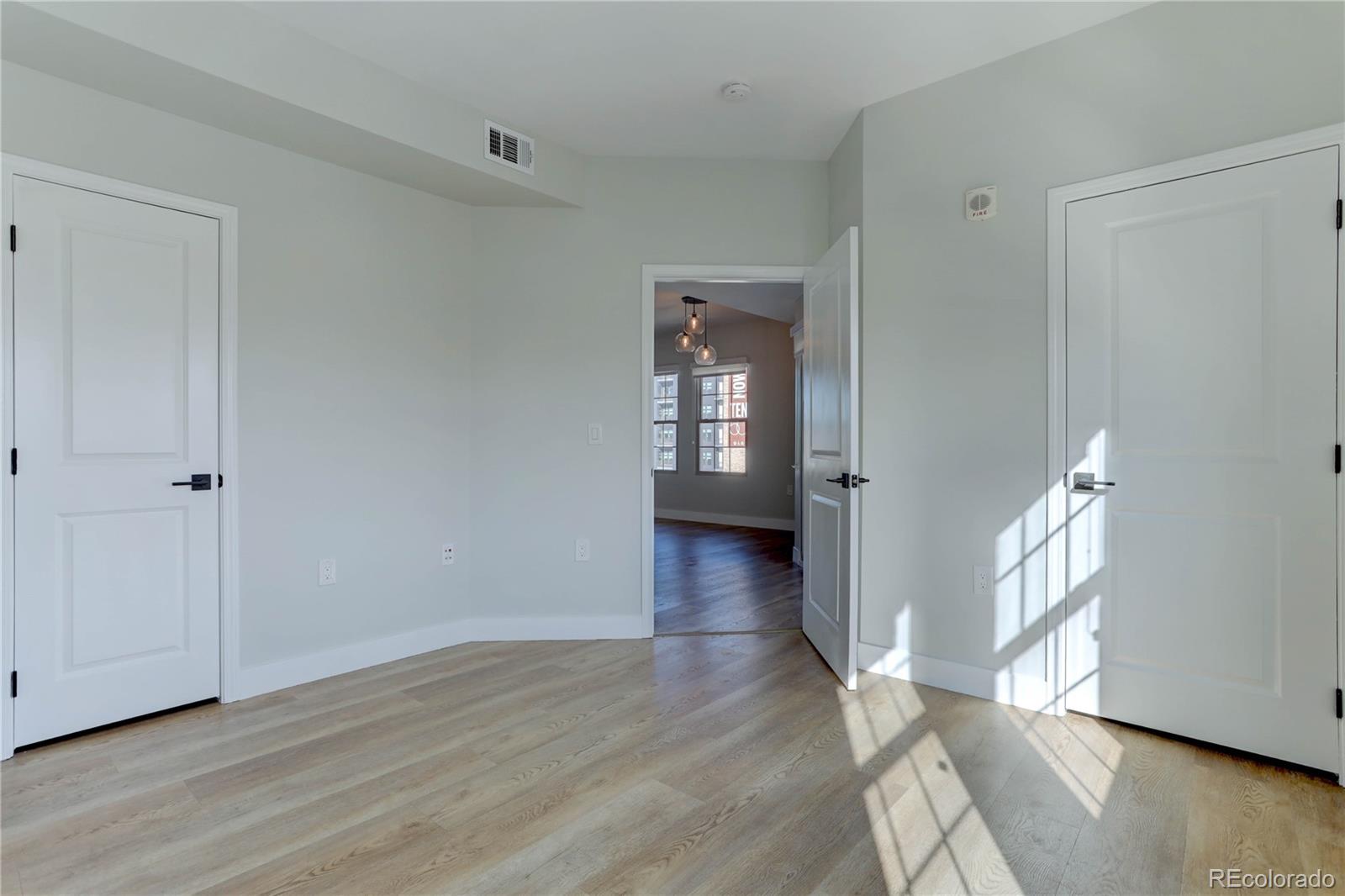 MLS Image #28 for 975 n lincoln street 9i,denver, Colorado
