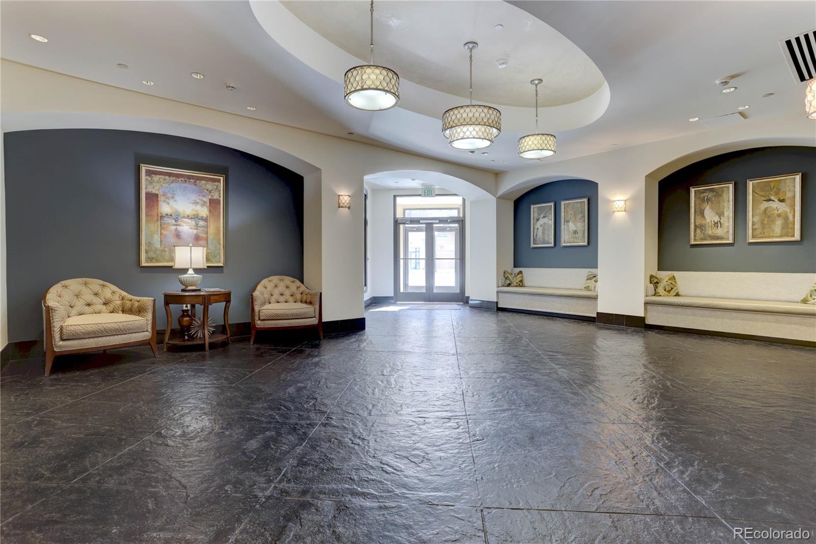 MLS Image #3 for 975 n lincoln street 9i,denver, Colorado