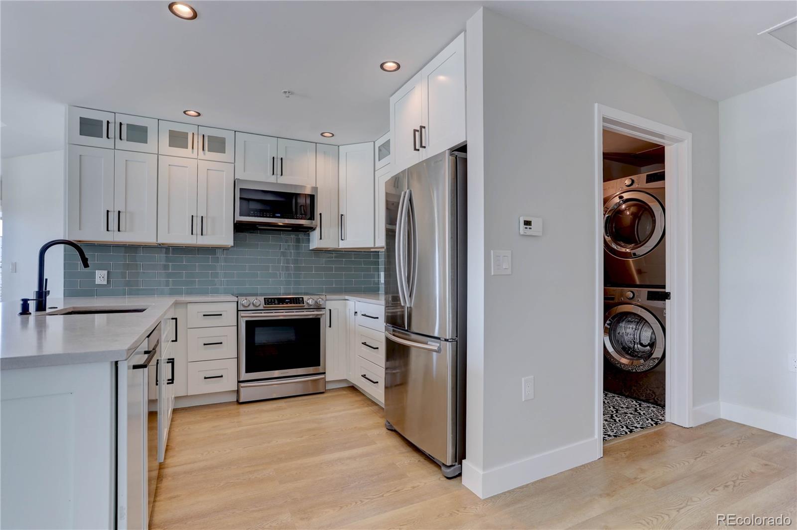 MLS Image #7 for 975 n lincoln street 9i,denver, Colorado