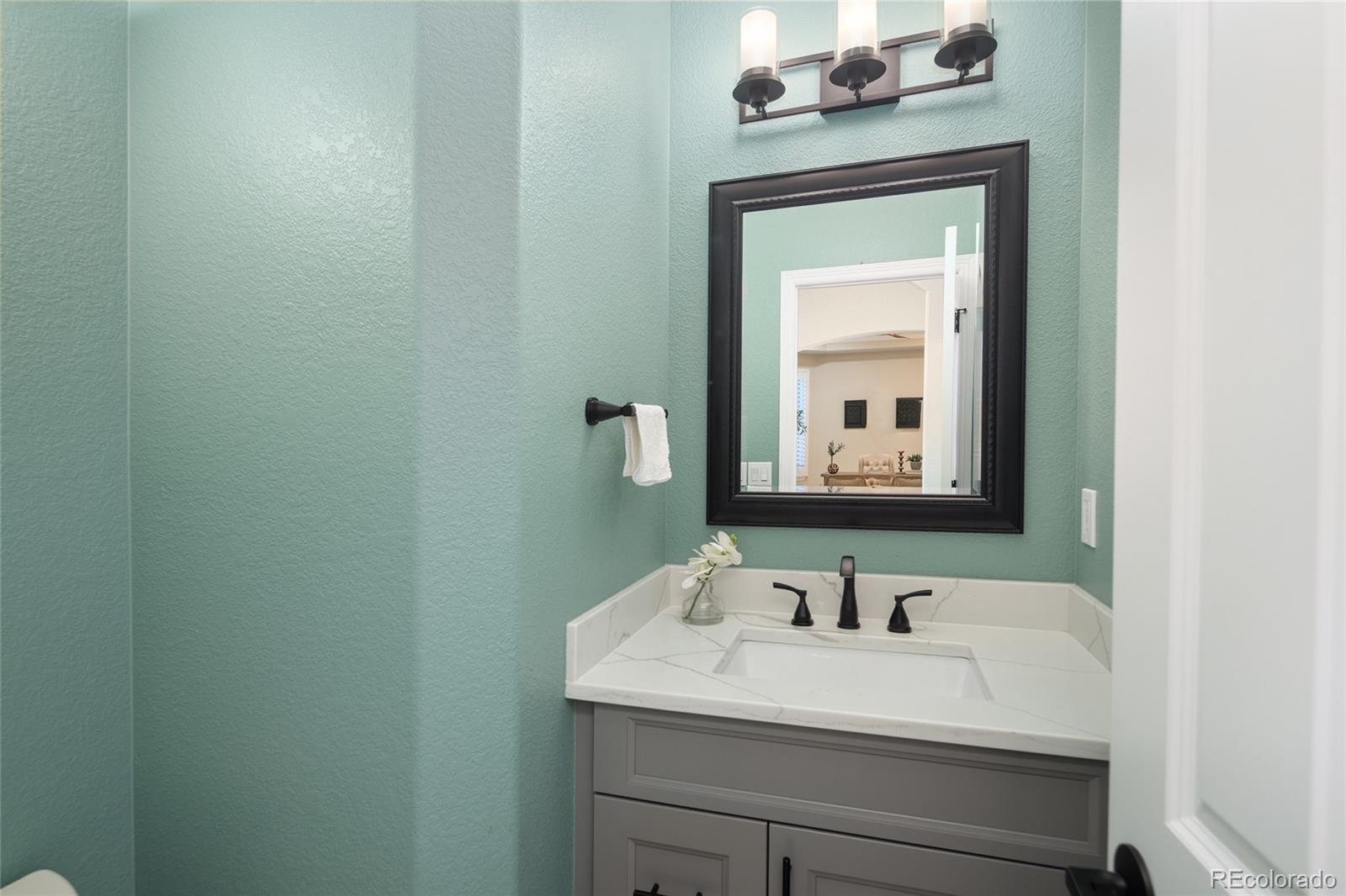 MLS Image #33 for 6373 s blackhawk way,aurora, Colorado