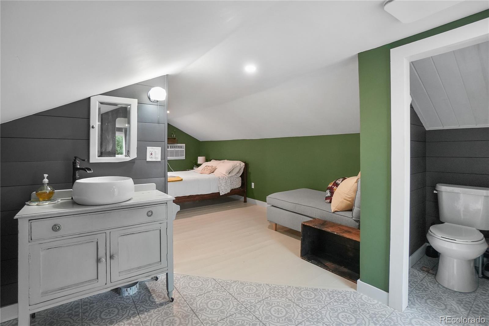 MLS Image #22 for 580 s quitman street,denver, Colorado