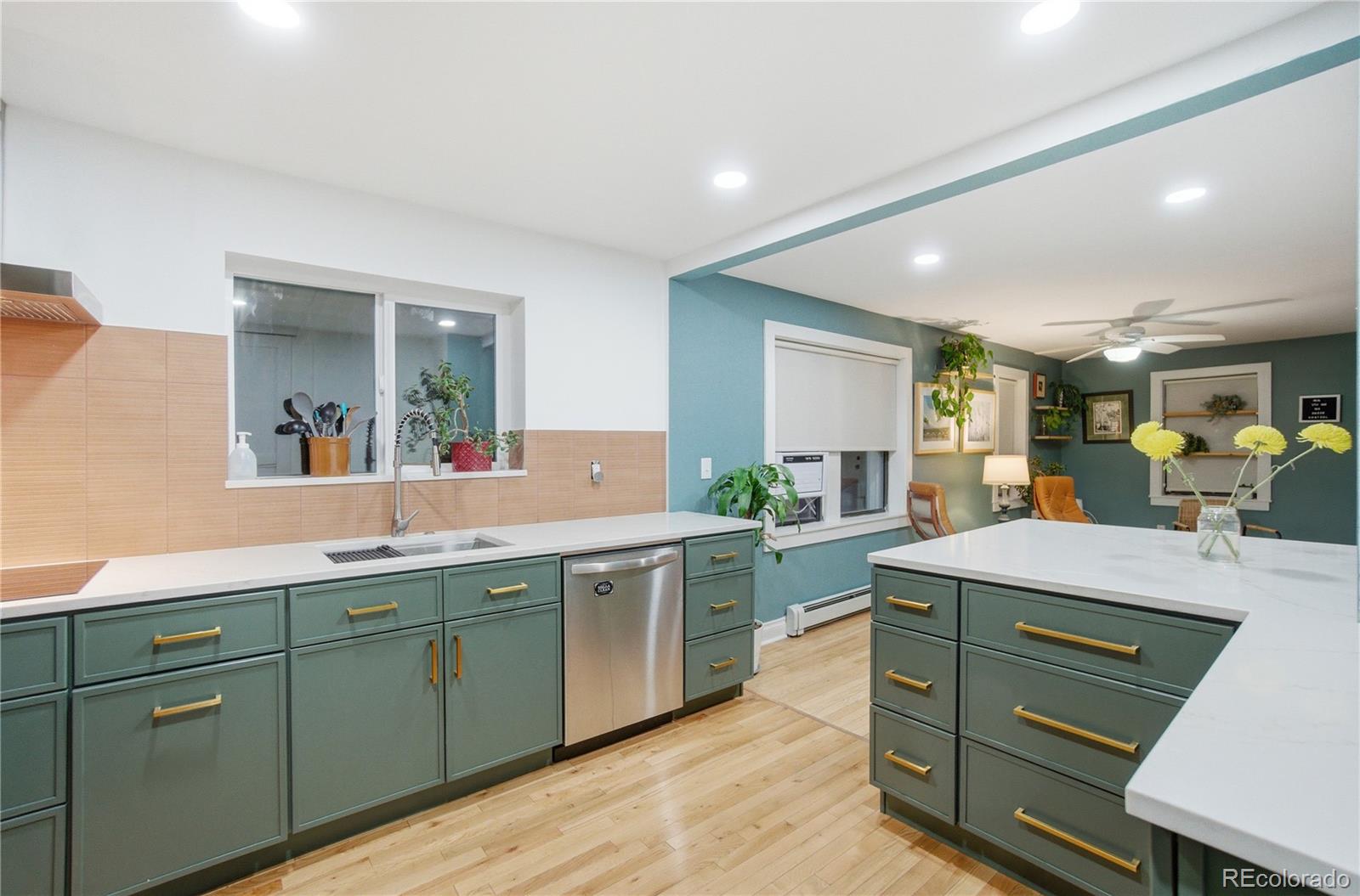 MLS Image #5 for 580 s quitman street,denver, Colorado