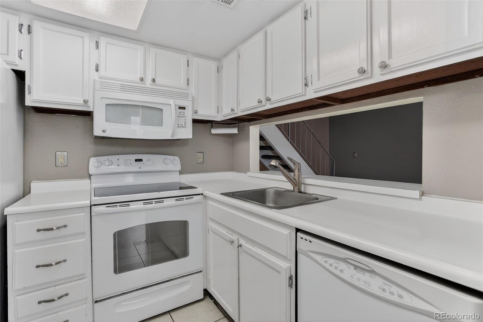 MLS Image #6 for 9901 e evans avenue,aurora, Colorado