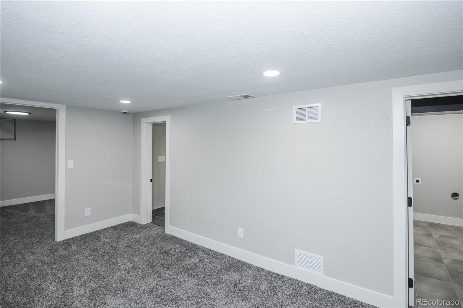 MLS Image #12 for 480 s dale court,denver, Colorado