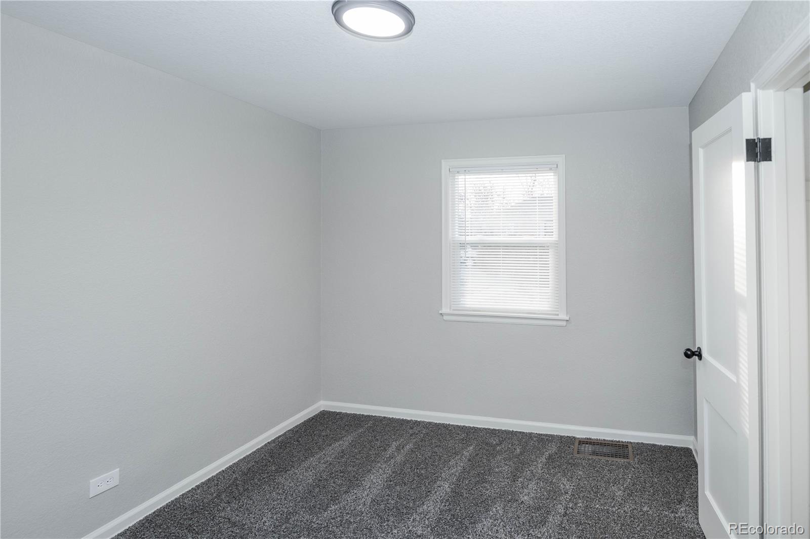 MLS Image #6 for 480 s dale court,denver, Colorado