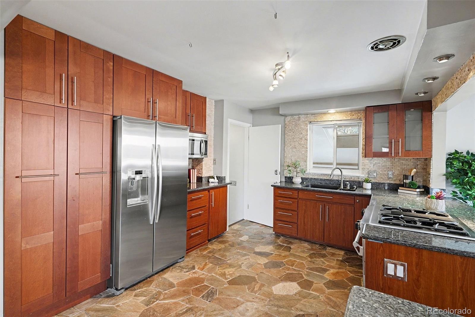 MLS Image #3 for 1501 s york street,denver, Colorado