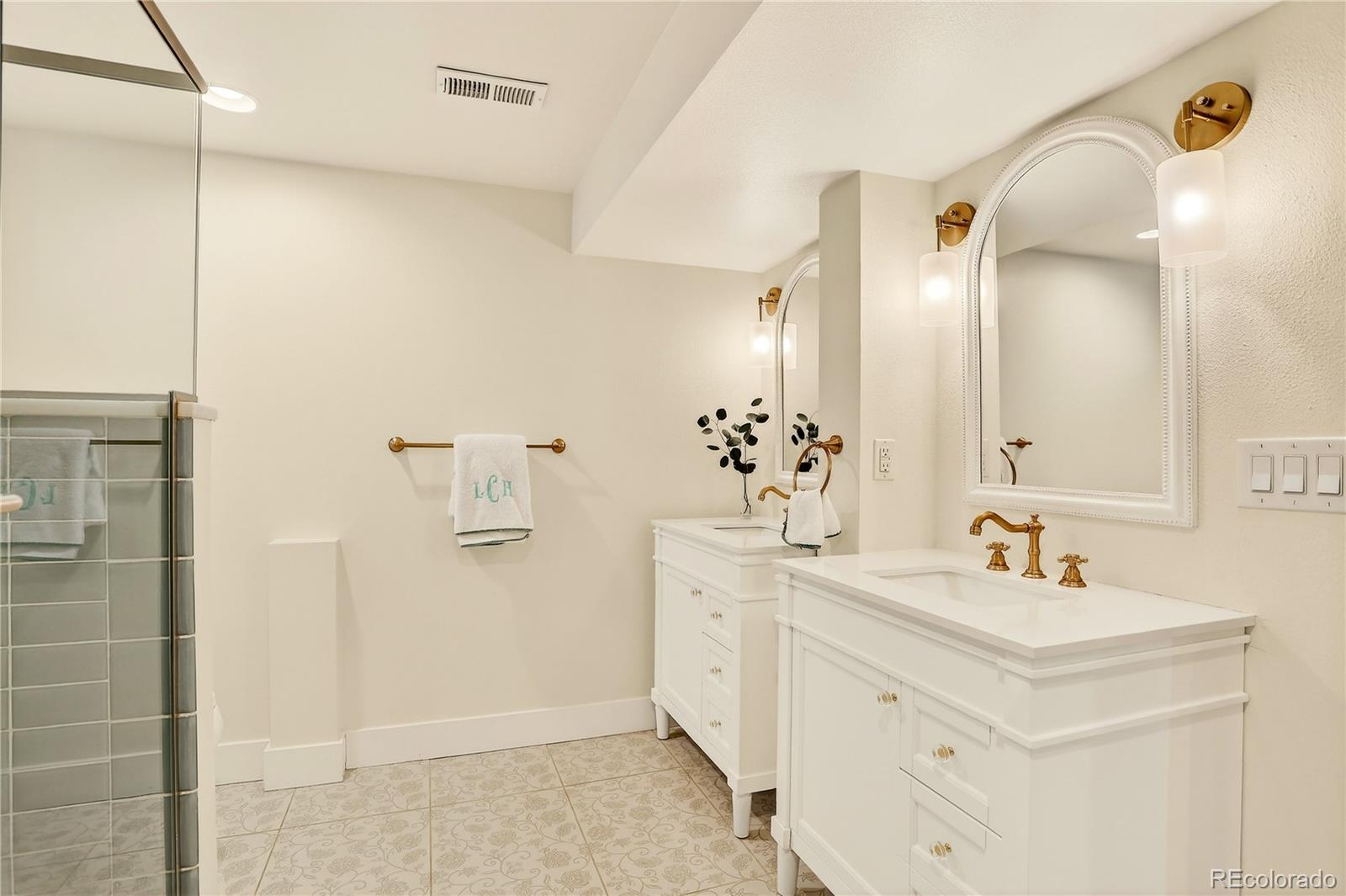 MLS Image #15 for 4104  grove street,denver, Colorado