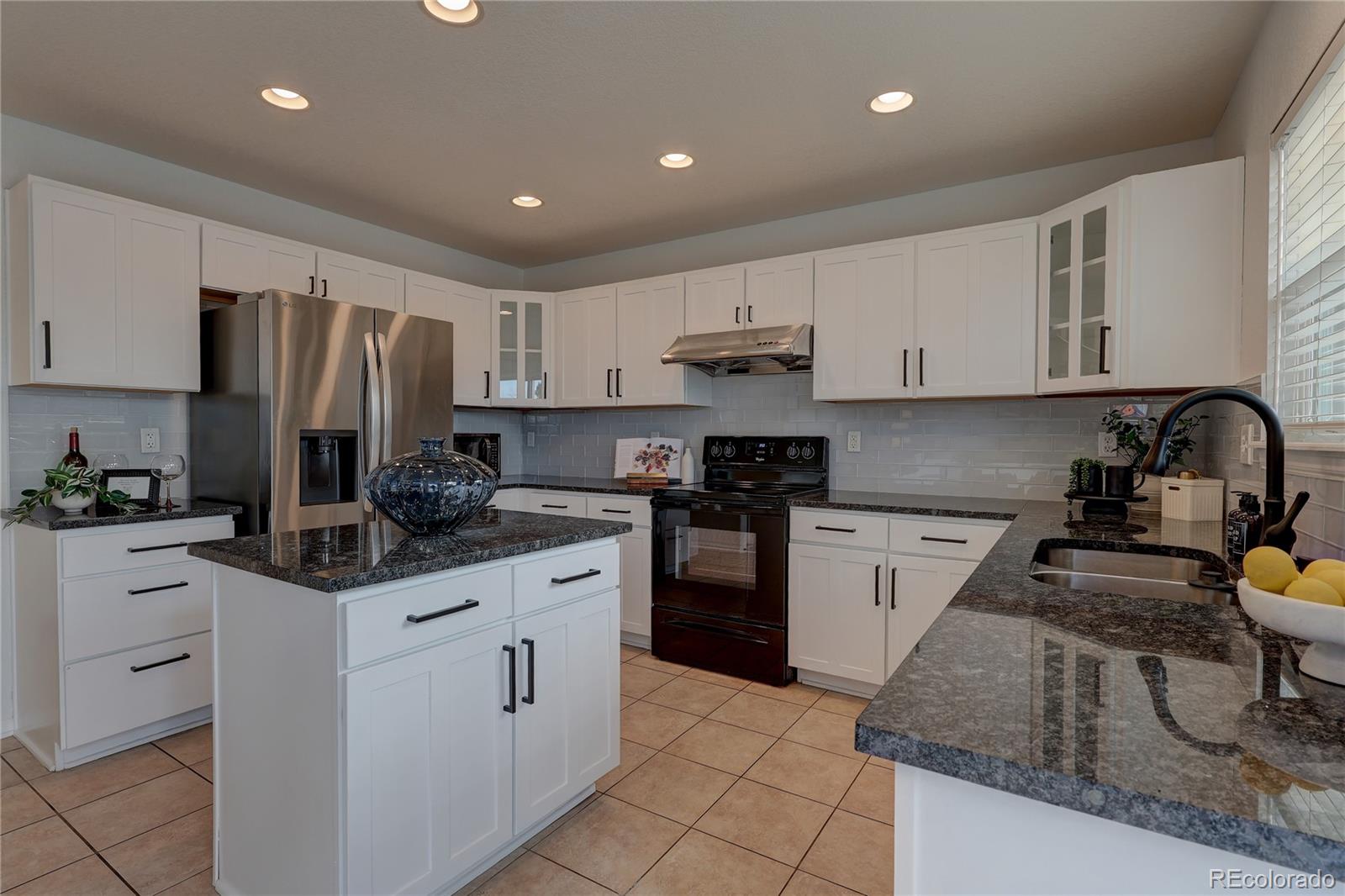 MLS Image #12 for 6141 s richfield court,aurora, Colorado