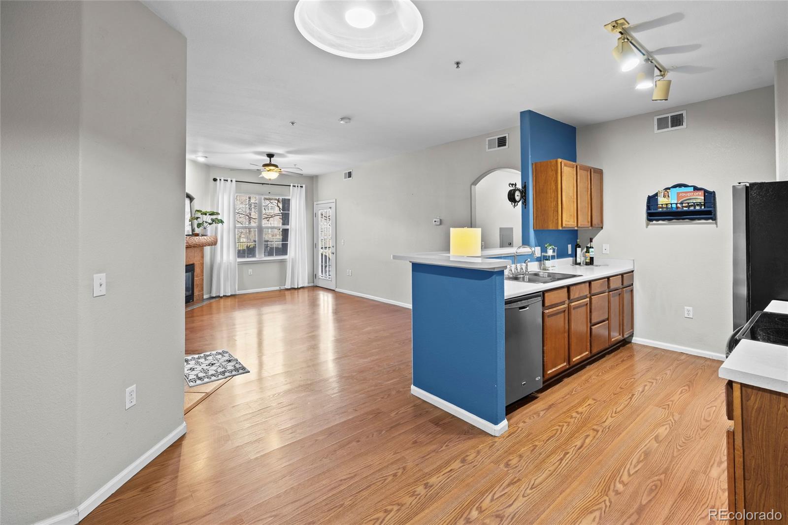 MLS Image #10 for 10805  twenty mile road 104,parker, Colorado