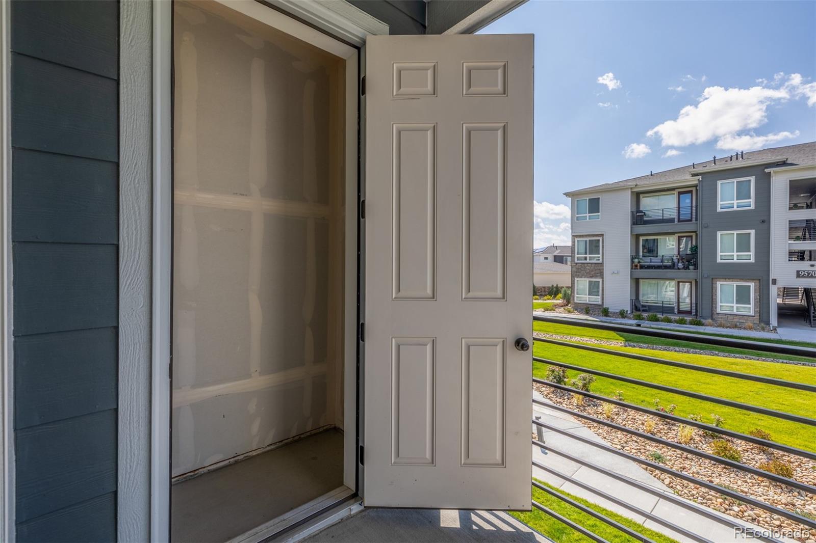 MLS Image #25 for 16841  askins loop 202,parker, Colorado