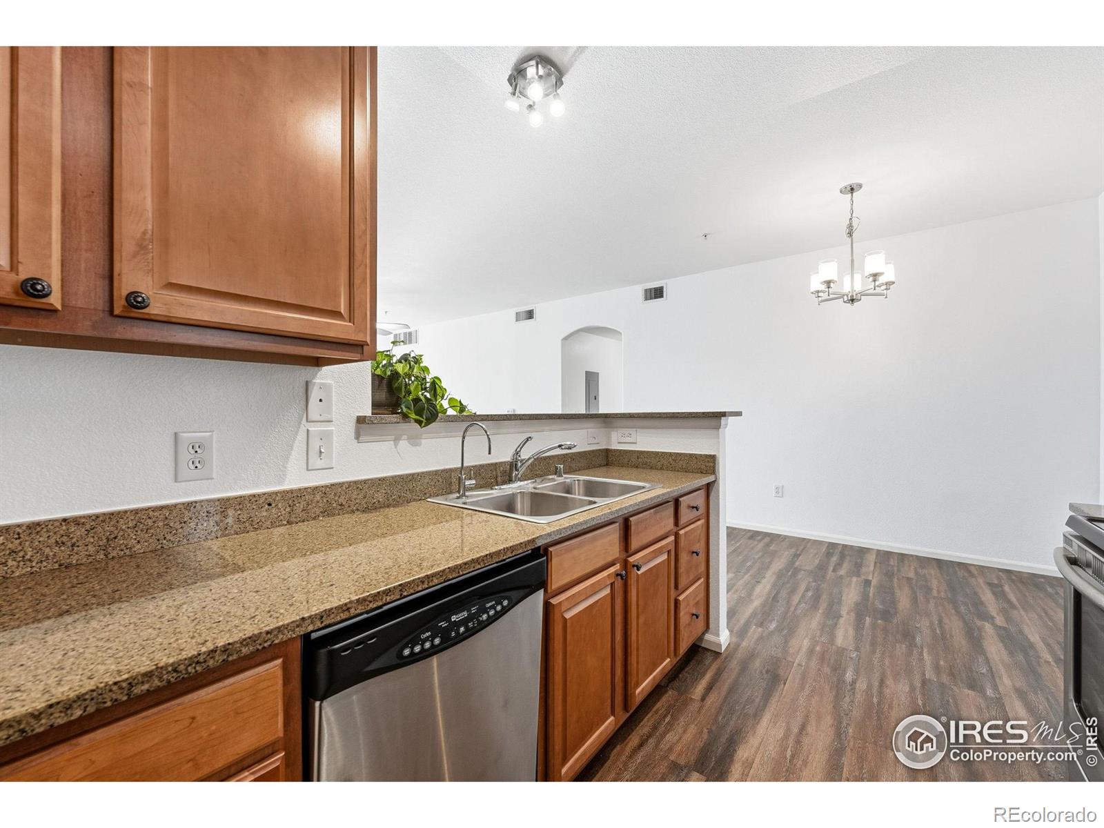 MLS Image #11 for 1425  blue sky circle 15-105,erie, Colorado