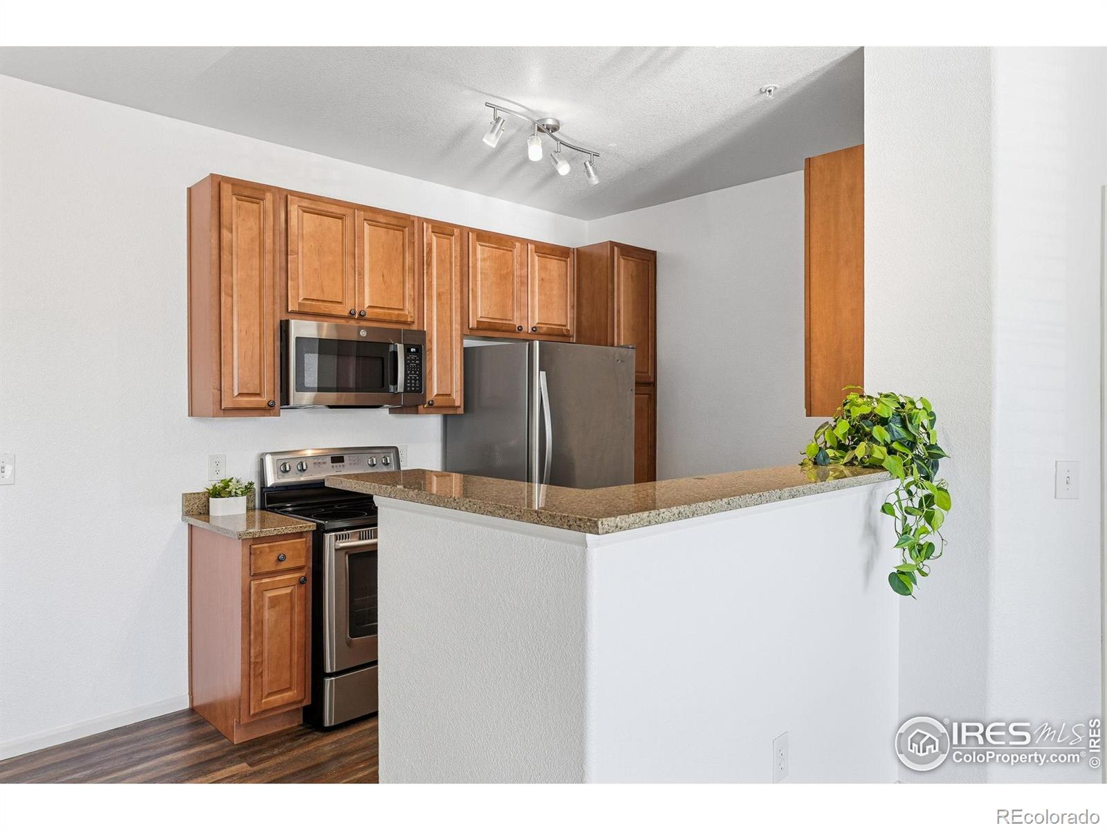 MLS Image #12 for 1425  blue sky circle 15-105,erie, Colorado
