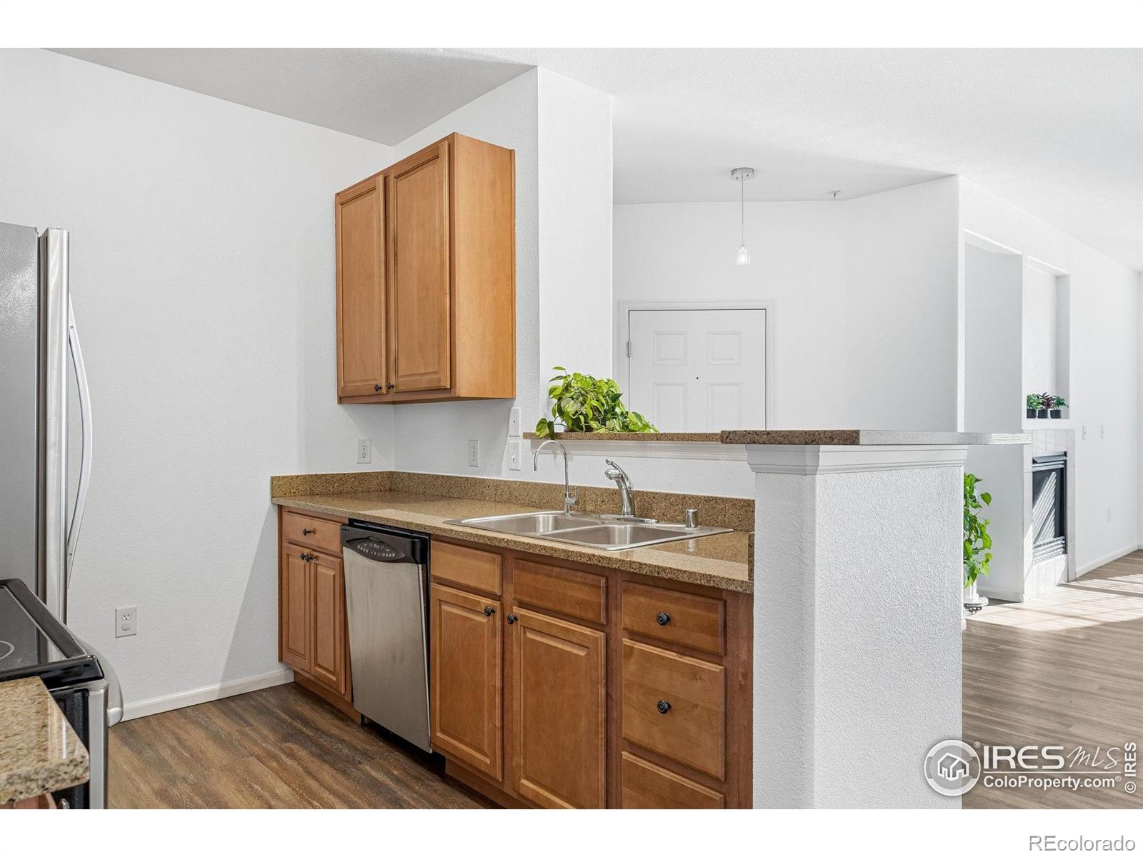 MLS Image #13 for 1425  blue sky circle 15-105,erie, Colorado
