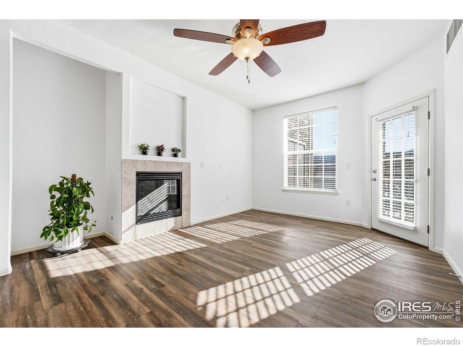 MLS Image #2 for 1425  blue sky circle 15-105,erie, Colorado