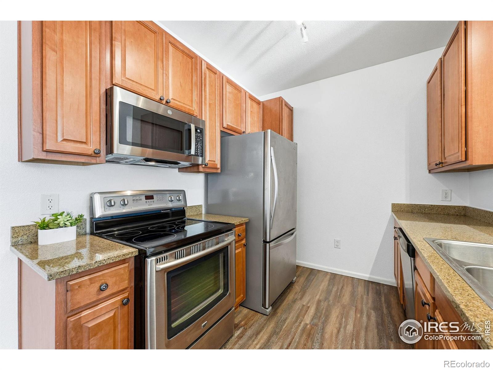 MLS Image #8 for 1425  blue sky circle 15-105,erie, Colorado