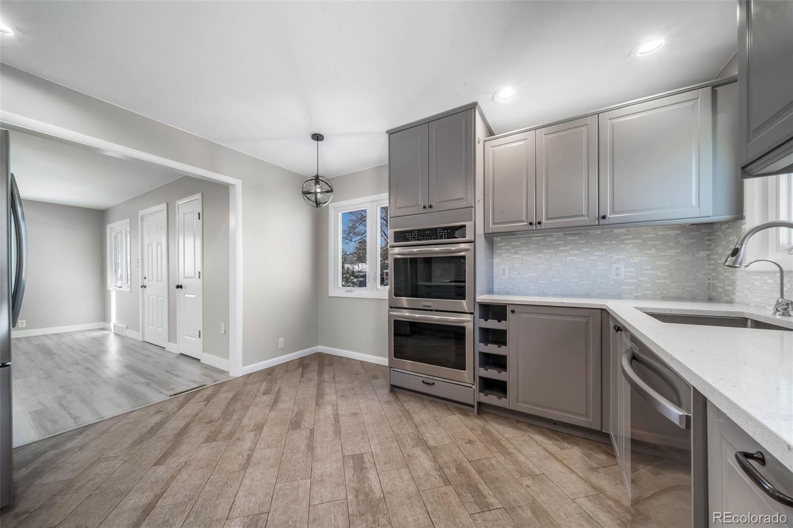 MLS Image #13 for 820  moline street,aurora, Colorado