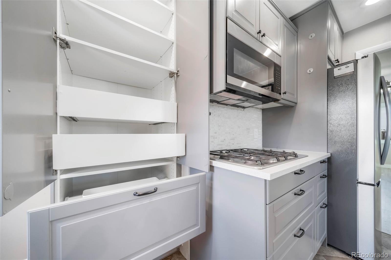 MLS Image #17 for 820  moline street,aurora, Colorado