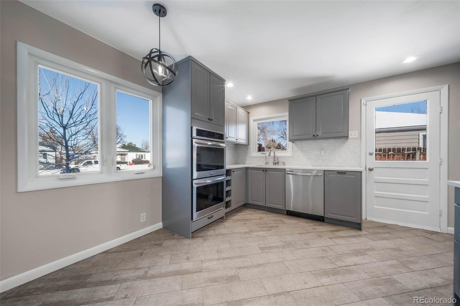 MLS Image #9 for 820  moline street,aurora, Colorado