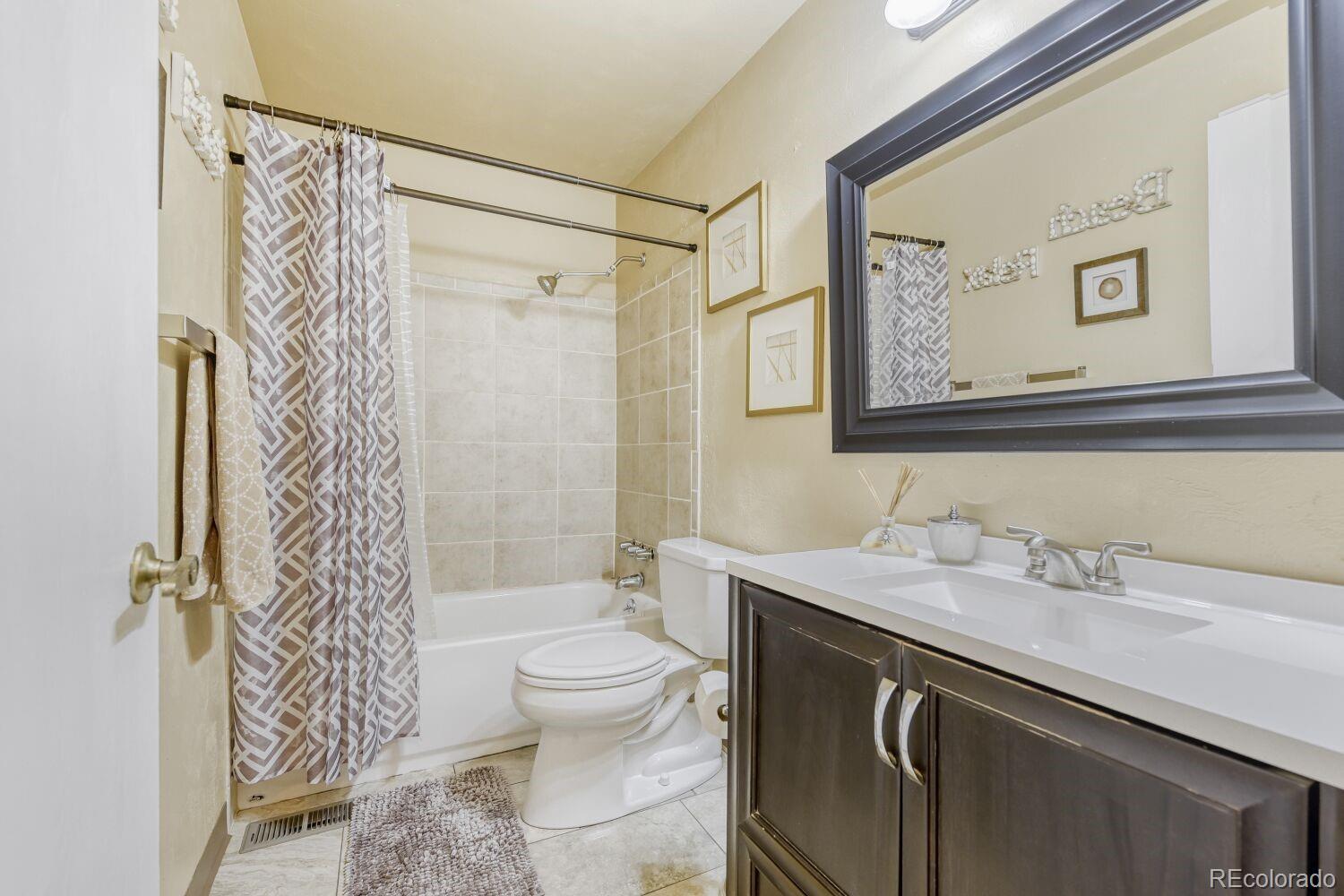 MLS Image #13 for 7885 s logan street,littleton, Colorado