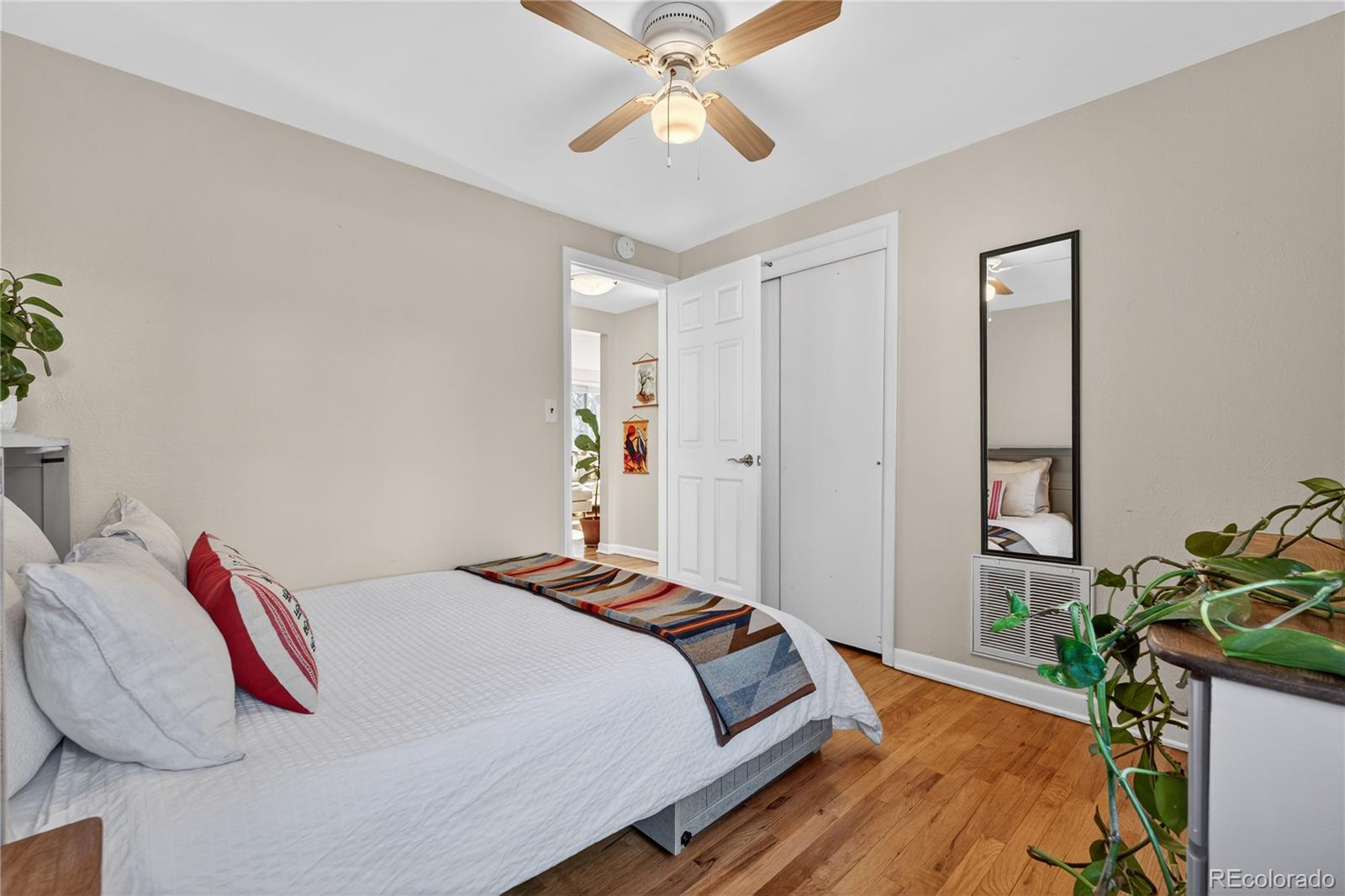 MLS Image #19 for 2479 s humboldt street,denver, Colorado